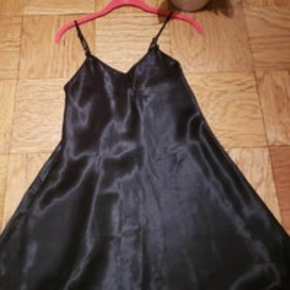 Two piece Black Robe & Negligee🌙❤ - Picture 8 of 9